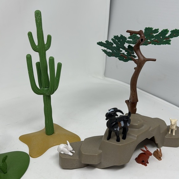 Playmobil Desert Landscape with Animals - Picture 4 of 10